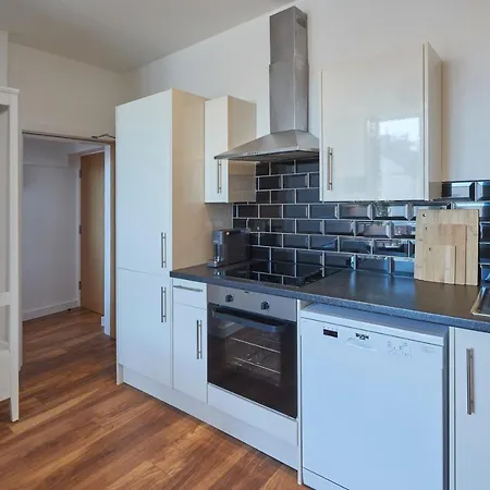 Host & - Abbey Nest Apartment *