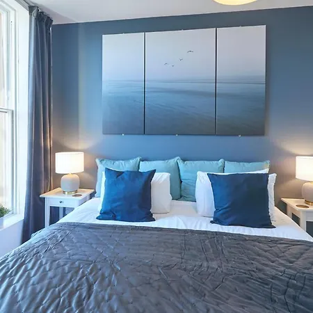 Apartment Host & - Abbey Nest Whitby