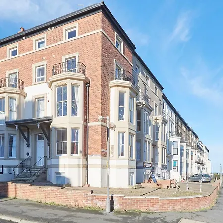 Host & - Abbey Nest Apartment *