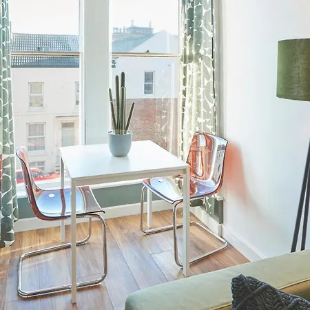 Host & - Abbey Nest Lägenhet