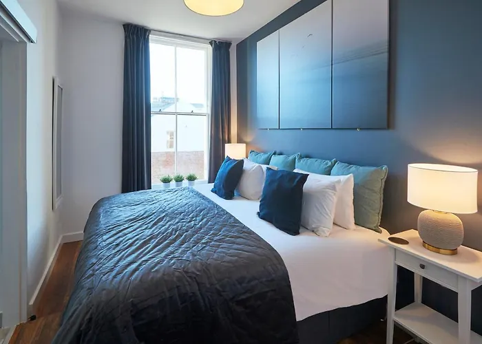 Host & - Abbey Nest *