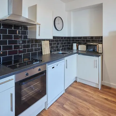 Host & - Abbey Nest *