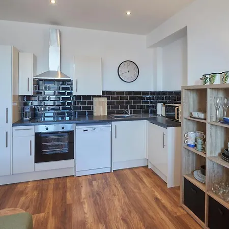 Host & - Abbey Nest Апартаменты